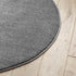 Kurzflor Teppich Designer | Flauschiger Flachflor fürs Wohnzimmer, Esszimmer, Schlafzimmer oder Kinderzimmer | Dunkel Grau Rund