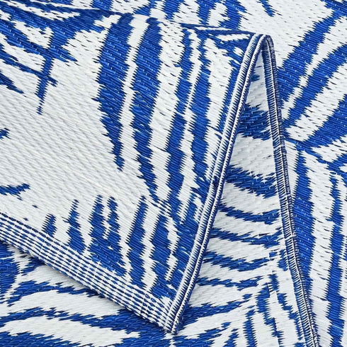 Outdoor Teppich | Für Drinnen und Draußen | Wetterfester Wendeteppich | Leichtgewicht | Blauweiß Palmenblätter